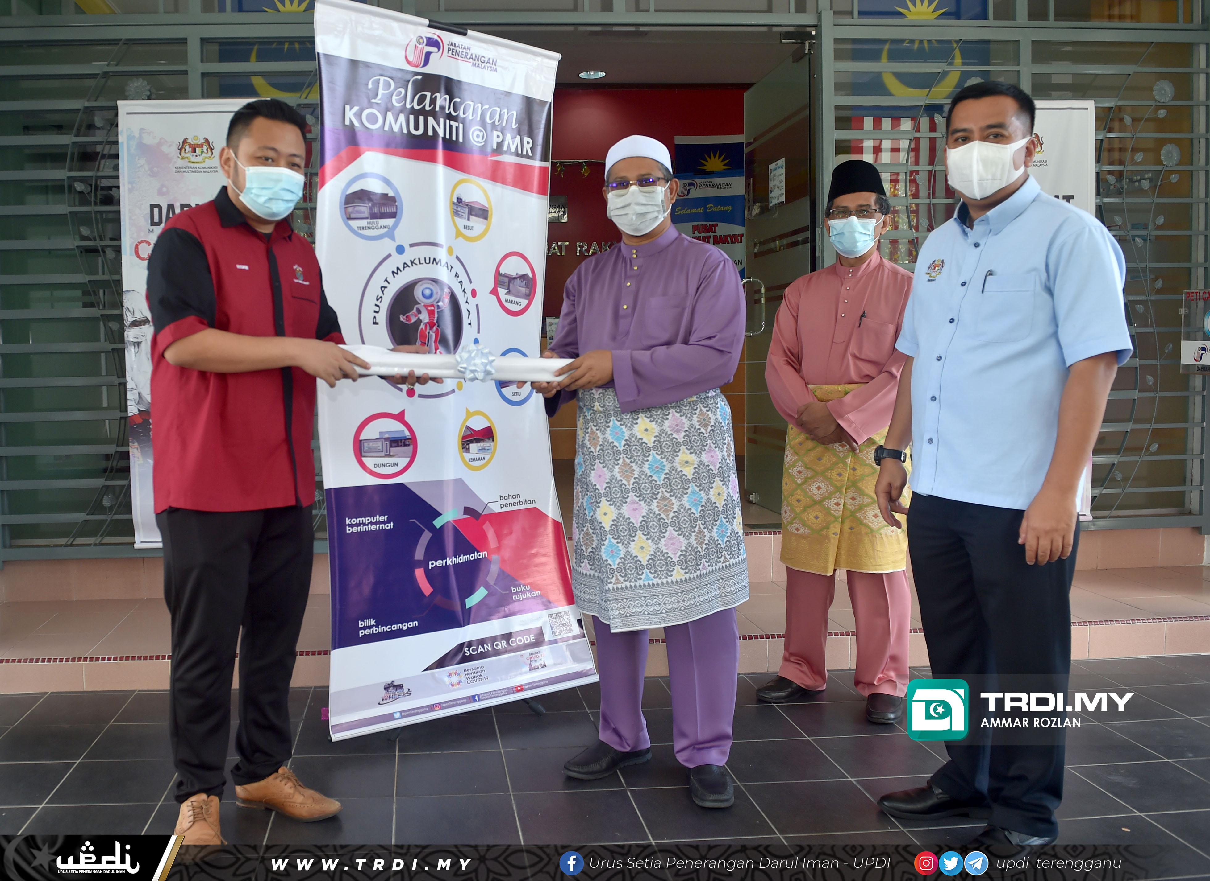 YB Ustaz Mohd Nor bin Hamzah, Pengerusi Jawatankuasa Pembangunan Insan, Dakwah dan Penerangan Negeri menghadiri Program Walkabout Pelancaran Komuniti @ PMR Peringkat Negeri Terengganu Tahun 2021.