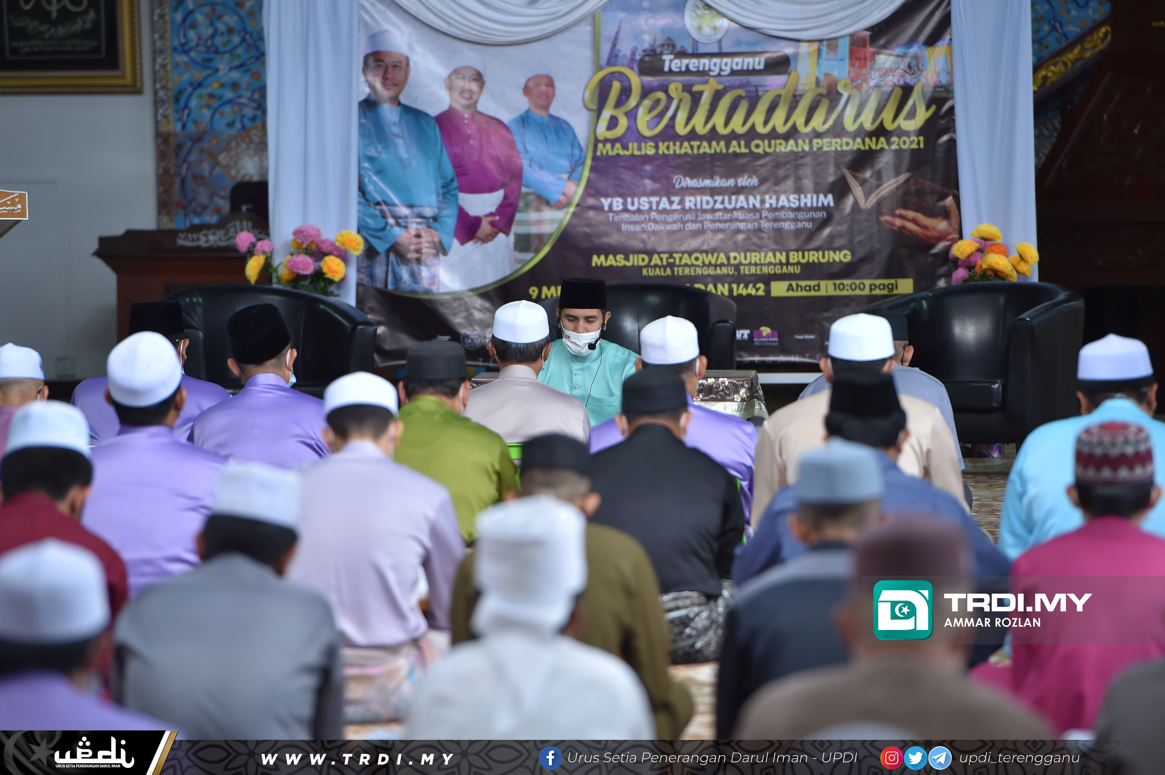 Program Terengganu Bertadarus Majlis Khatam Al-Quran Perdana Tahun 1442H/2021M anjuran Akademi Didik Ulama Amilin Terengganu (DUAT) di Masjid At-Taqwa Durian Burung, Kuala Terengganu.