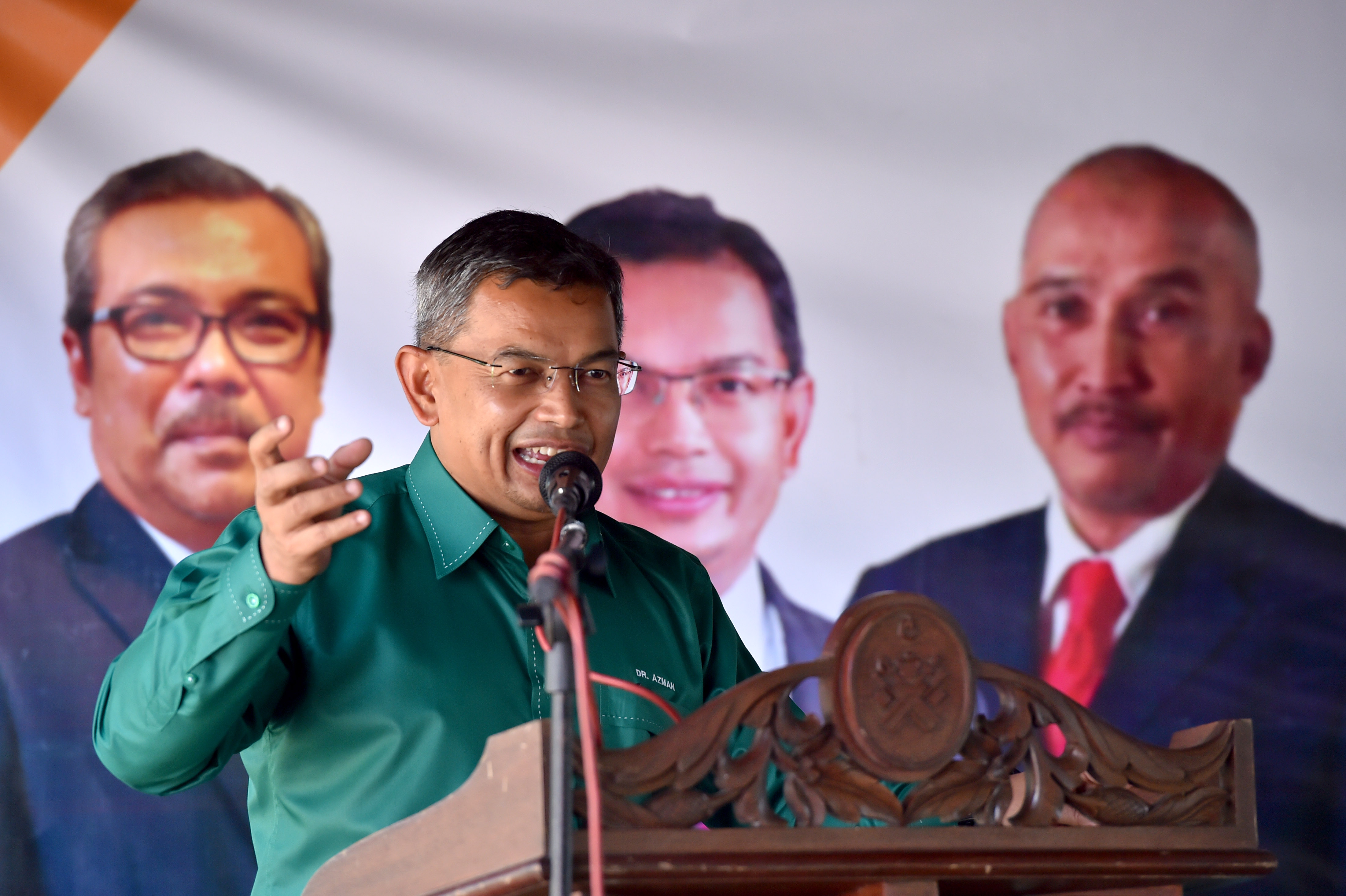 Kerajaan menerusi Lembaga Perindustrian Nanas Malaysia (LPNM) telah menyalurkan Pakej Rangsangan Ekonomi (PRE) sebanyak RM1.89 juta kepada lebih 150 petani nanas di Terengganu.