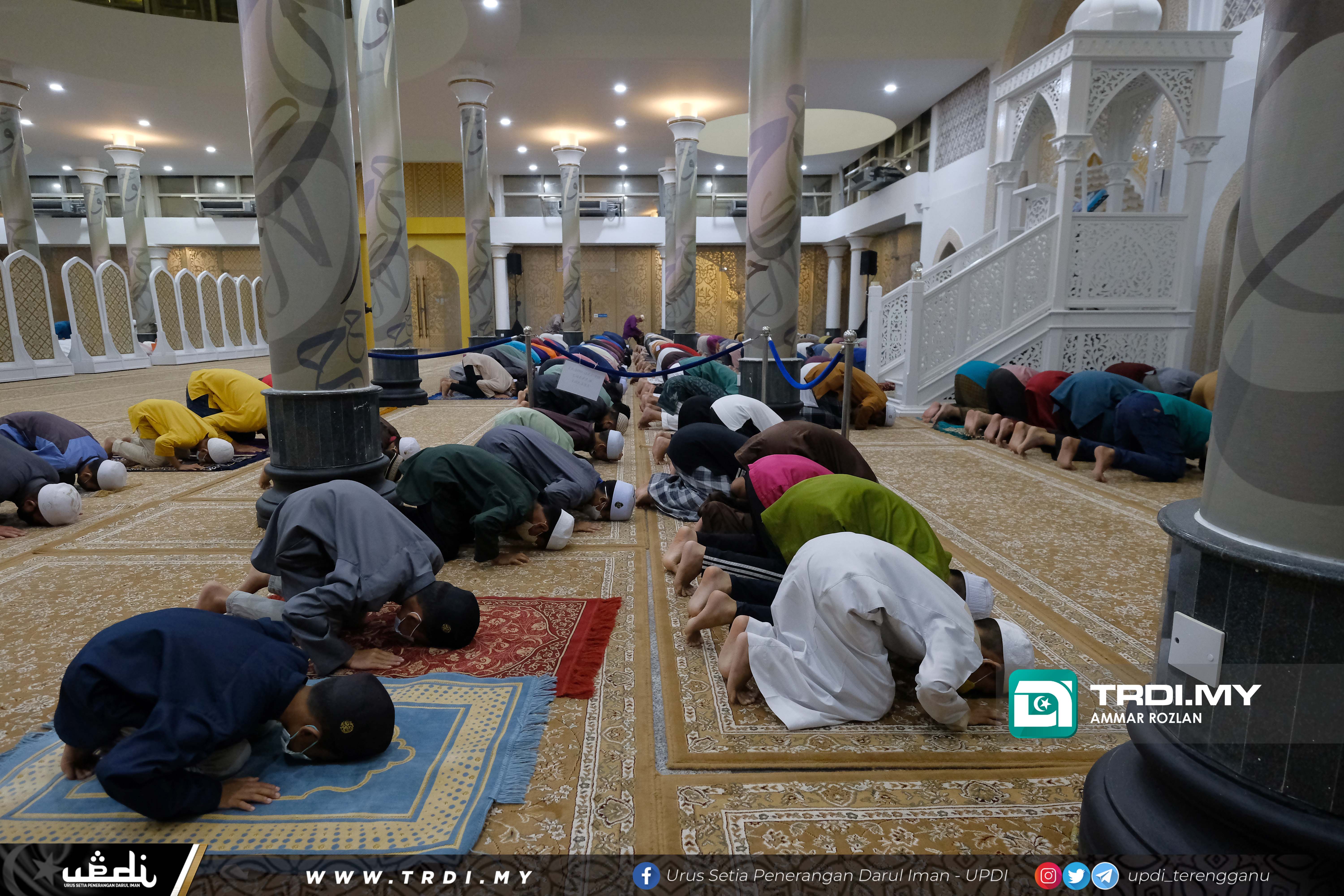Keadaan terkini Masjid Kristal, Taman Tamadun Islam (TTI) Kuala Terengganu yang mula dibuka semula sejak 1 Ramadan lalu, Alhamdulillah.  Orang ramai dijemput untuk mengimarahkan masjid ini. Semoga dengan suasana baru, Ramadan kita lebih bermakna.