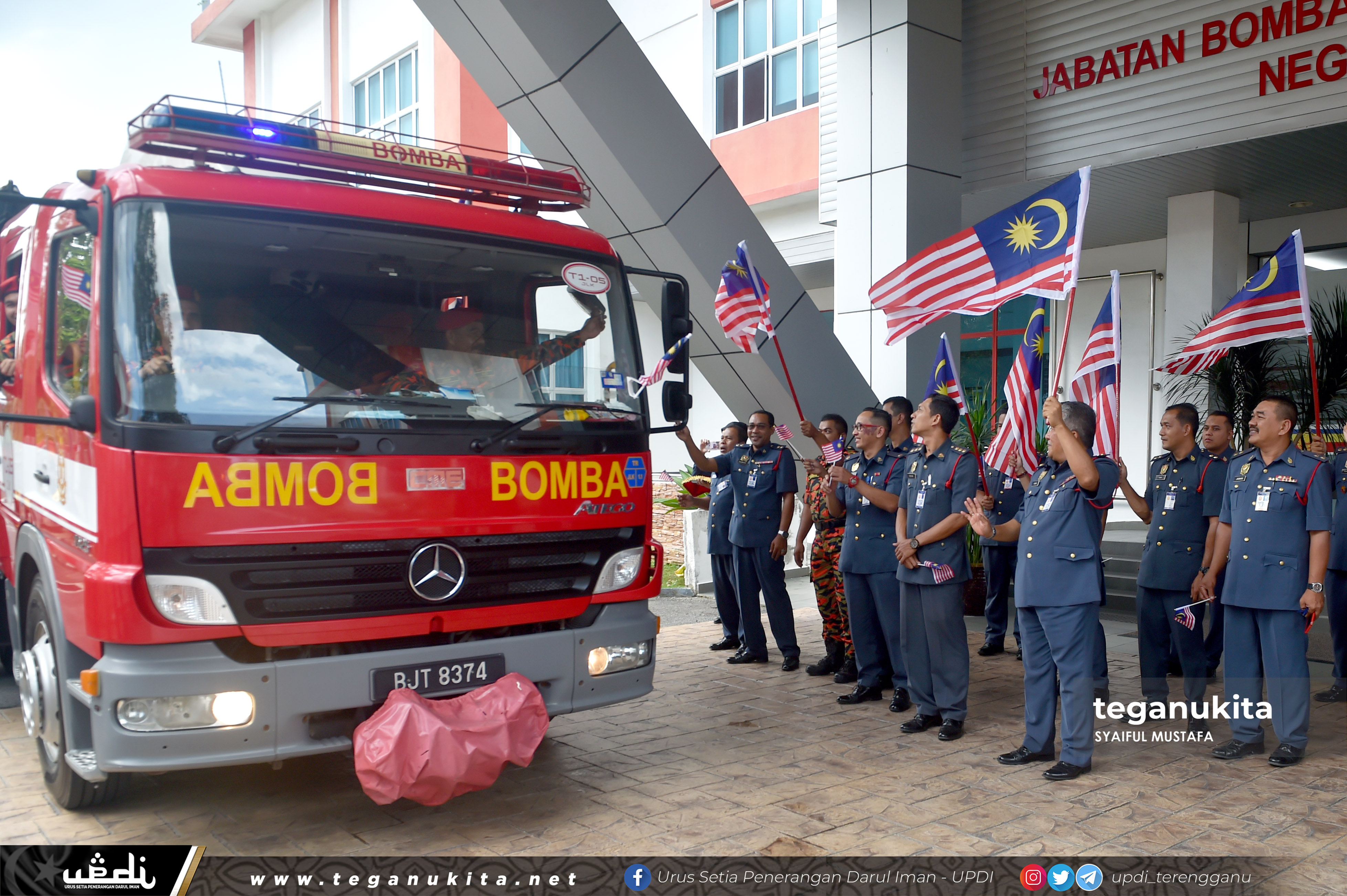 Pelancaran  mengibarkan jalur gemilang di Jabatan Bomba dan Penyelamat Malaysia Negeri Terengganu