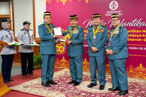 Dr Sam Dilantik Sebagai Yang Dipertua Majlis Pengakap Terengganu - TRDI ...