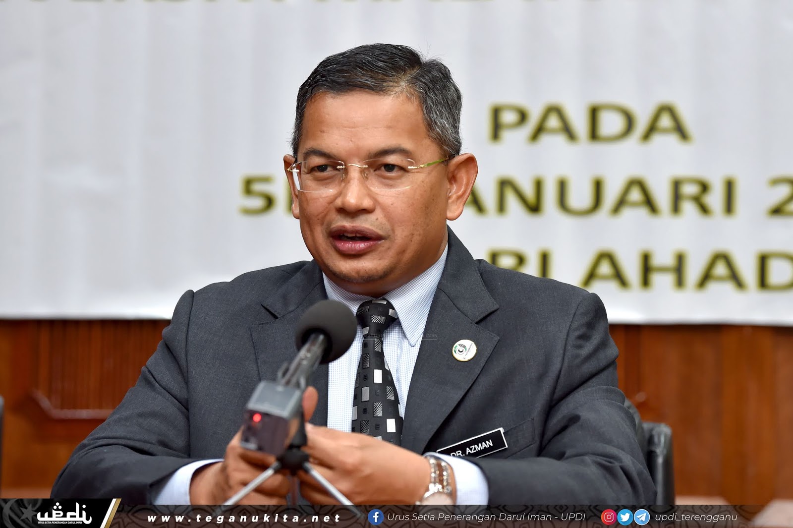 Krisis Air Isu Bersama, Usah Perlekehkan Sesiapa – Dr Azman