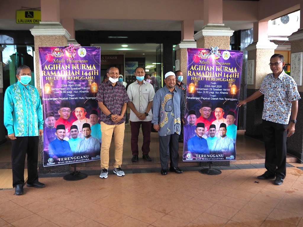 Ahli Parlimen Dan Empat Adun Sepakat Agih Kurma Di Hulu Terengganu