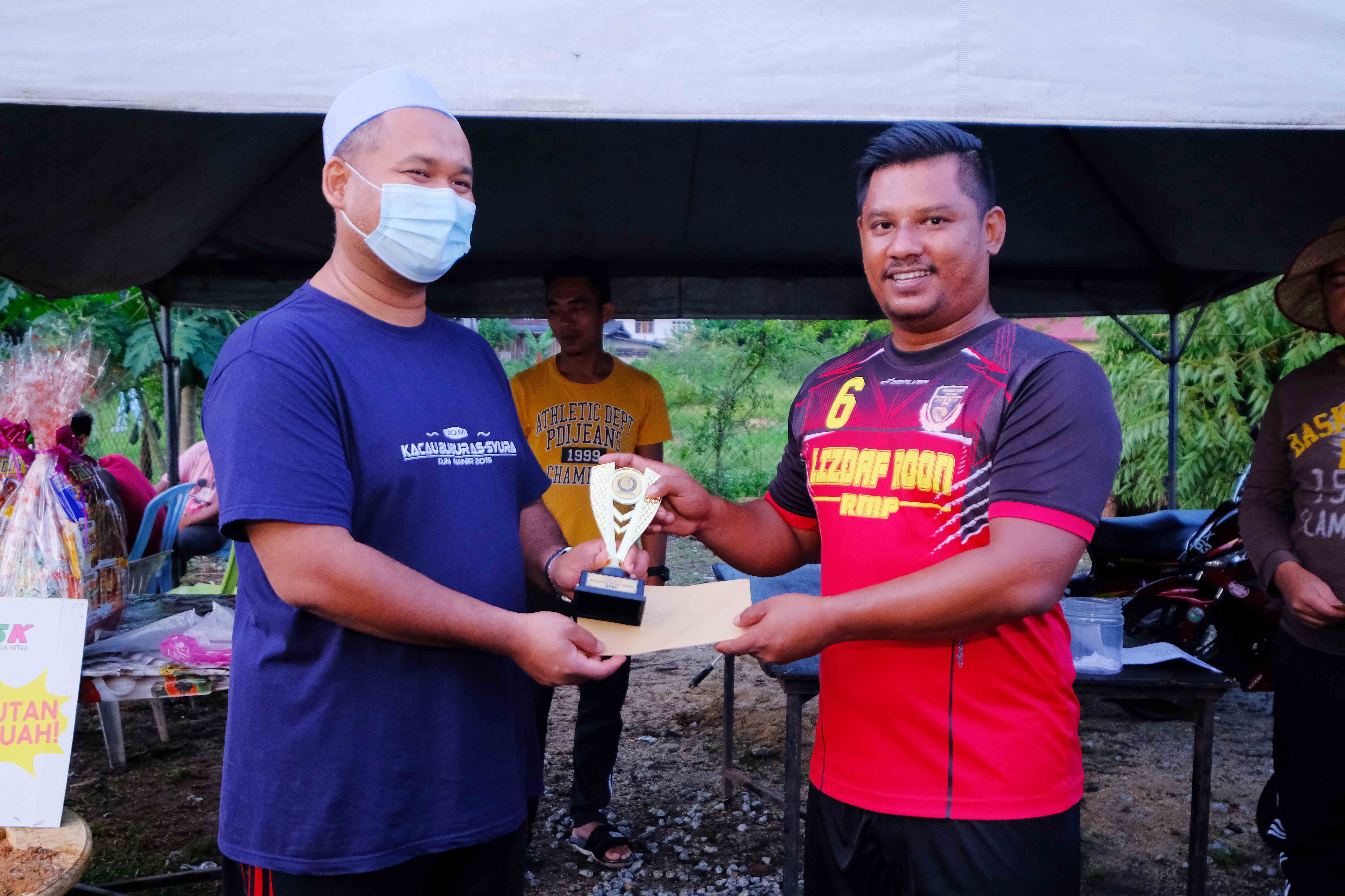 Manir Corp Juarai Kejohanan Futsal Tertutup Teluk Menara