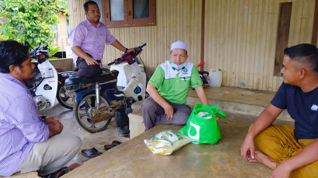 i-MiTS Bukit Besi Santuni Anak Muda