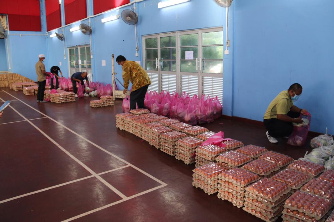 Ketengah Bantu 500 Keluarga Terjejas COVID-19