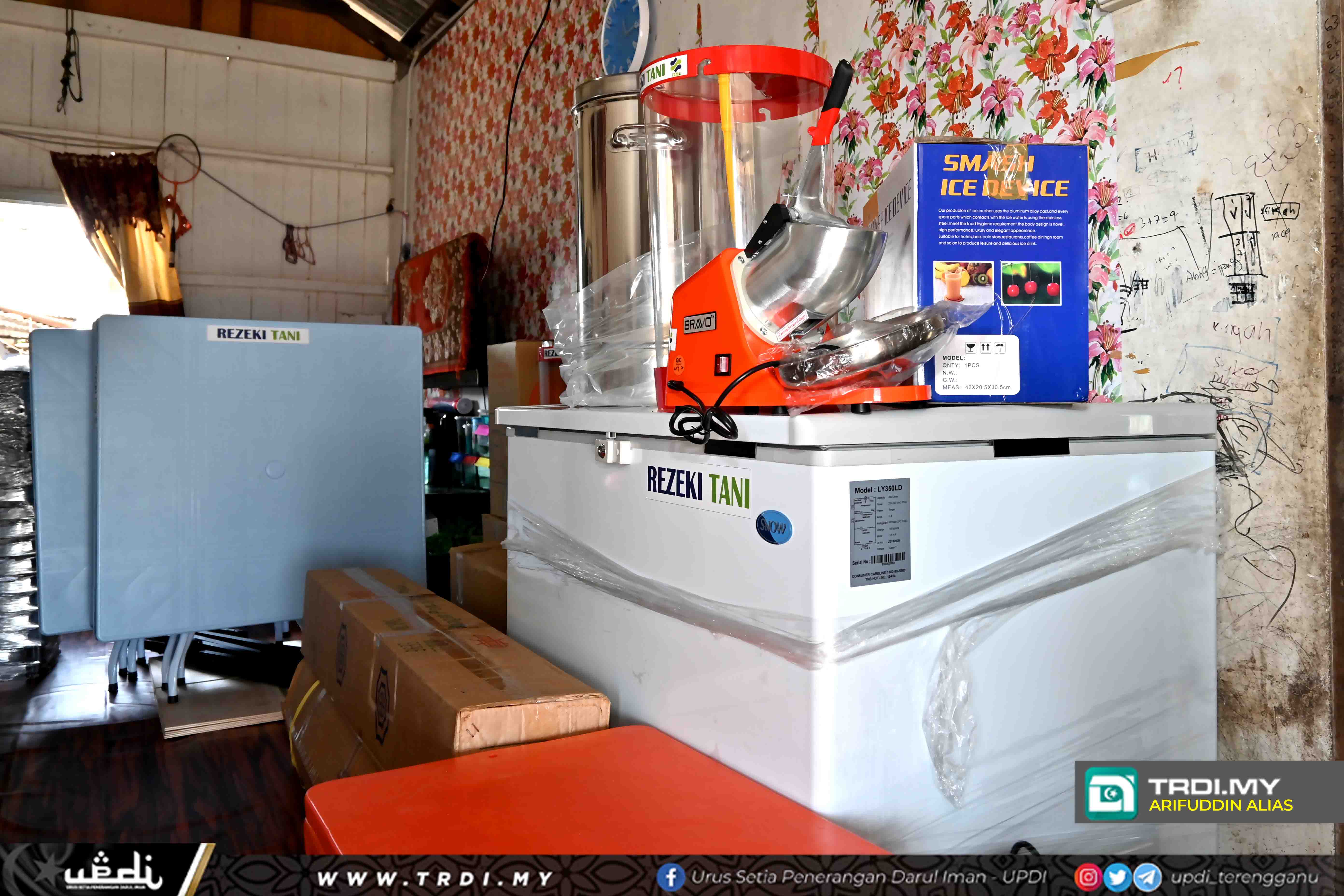 Peniaga Gembira Terima Peralatan Niaga