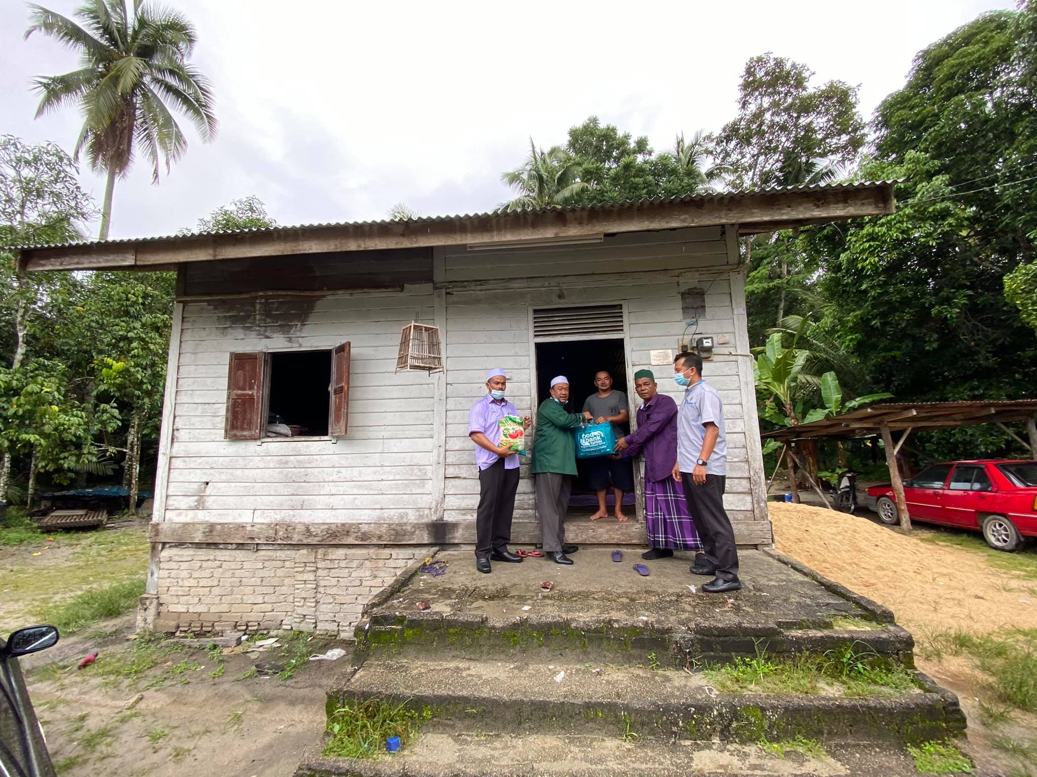 Asnaf Terima Food Bank YaPEIM