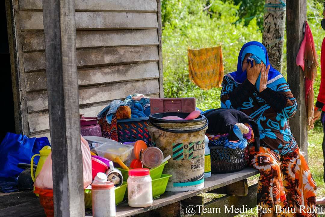 12 Tahun Hidup Tanpa Elektrik, Air