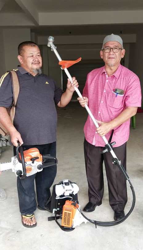 YB Amzad Sumbang ‘Chainsaw’, Mesin Rumput kepada MPKK