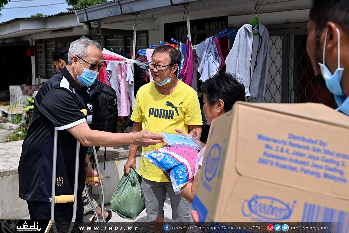 Skuad Banjir Hulur Bantuan, Bersih Rumah Penduduk