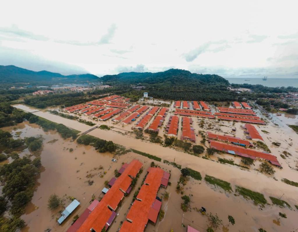 Masalah Banjir Teluk Kalong Diajukan Ke Kerajaan Pusat