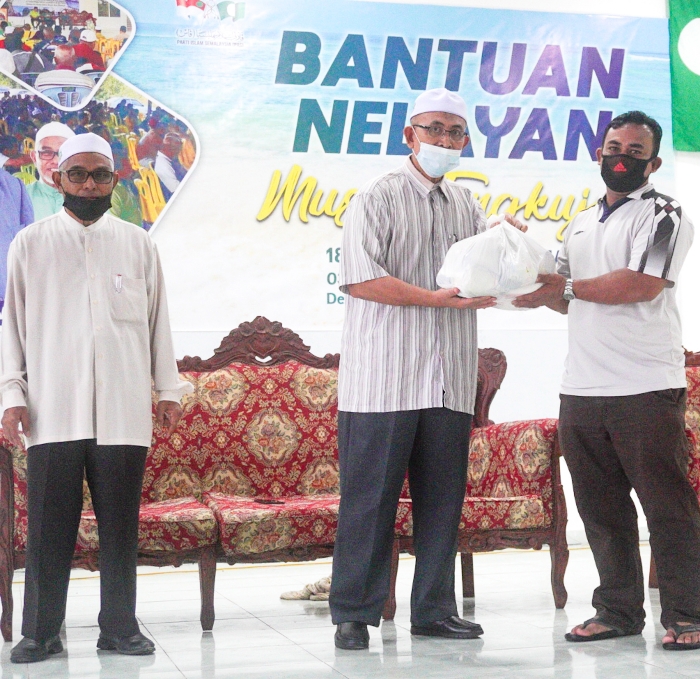 360 Nelayan Terima Bantuan