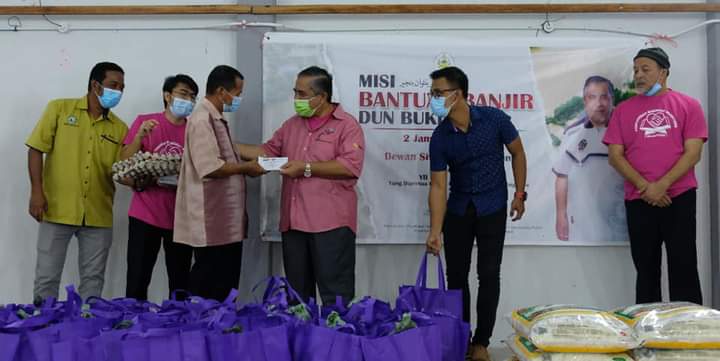 50 Mangsa Banjir DUN Bukit Besi Terima Bantuan