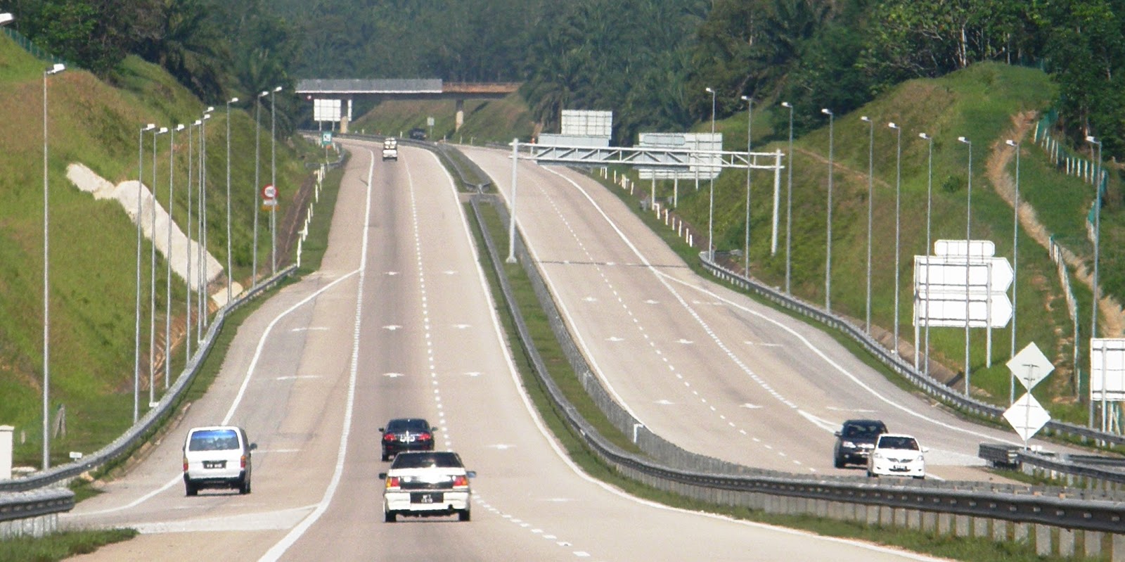 Laluan LPT Dibuka Sepenuhnya