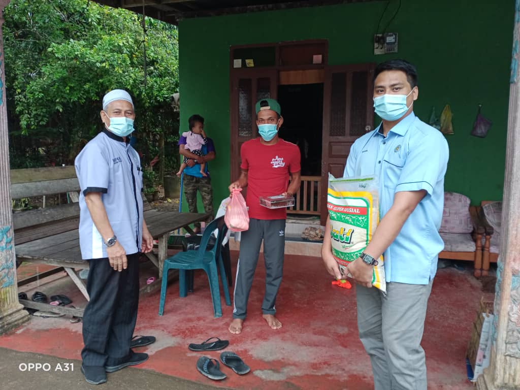 310 Keluarga Terima Bantuan Barangan Keperluan Dapur