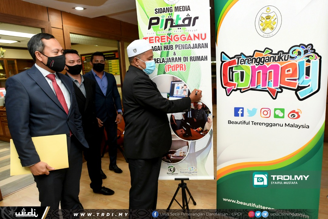 Kerajaan Terengganu Salur Insentif Khas Kepada Pengayuh Beca, Pengusaha Bot