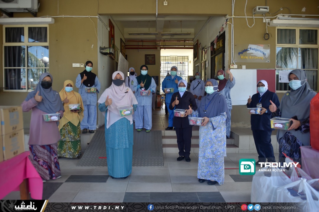 Wanita Terengganu Tidak Ketinggalan Bantu Pesakit COVID-19