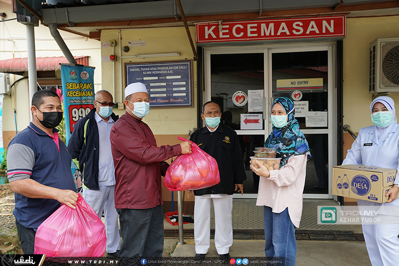 PKP 2.0: Adun Ajil Sumbang Pek Makanan Tanda Hargai 'Frontliner'