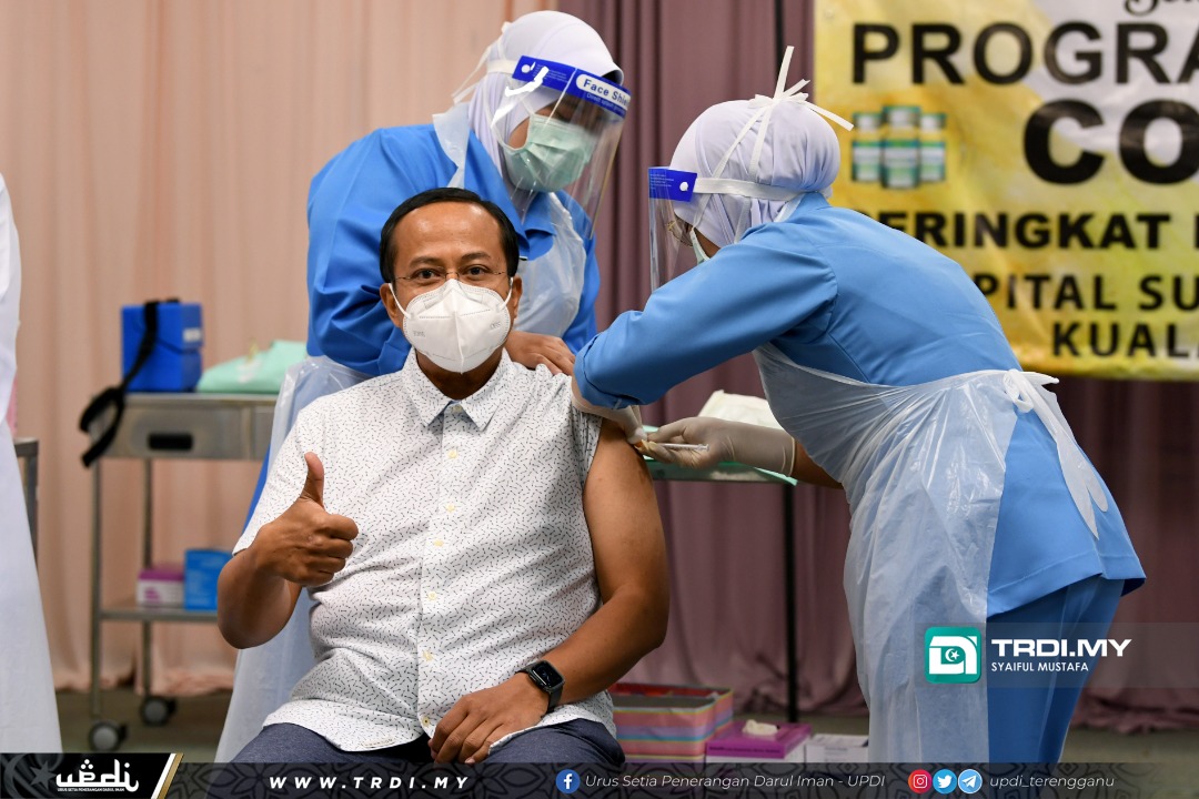 'Semut Gigit Lagi Sakit' - Reaksi MB Disuntik Vaksin