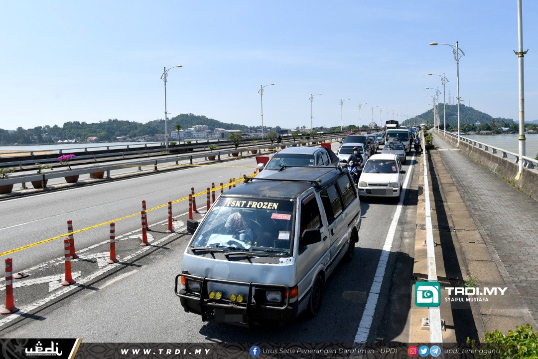 PKPD : Polis Laksana Sembilan Sekatan Jalan Raya Di Kuala Terengganu