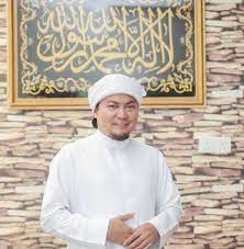Bendera Putih : Mufti Menerang, Netizen Menyerang
