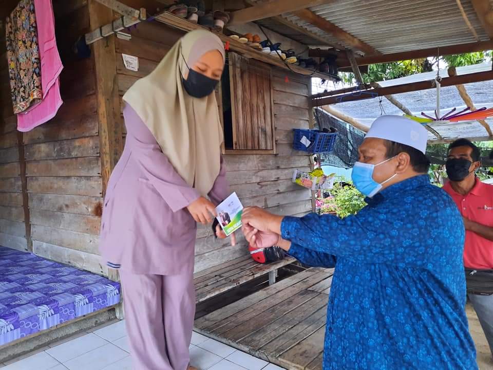 103 Pelajar Cemerlang SPM Di Setiu Terima Ganjaran