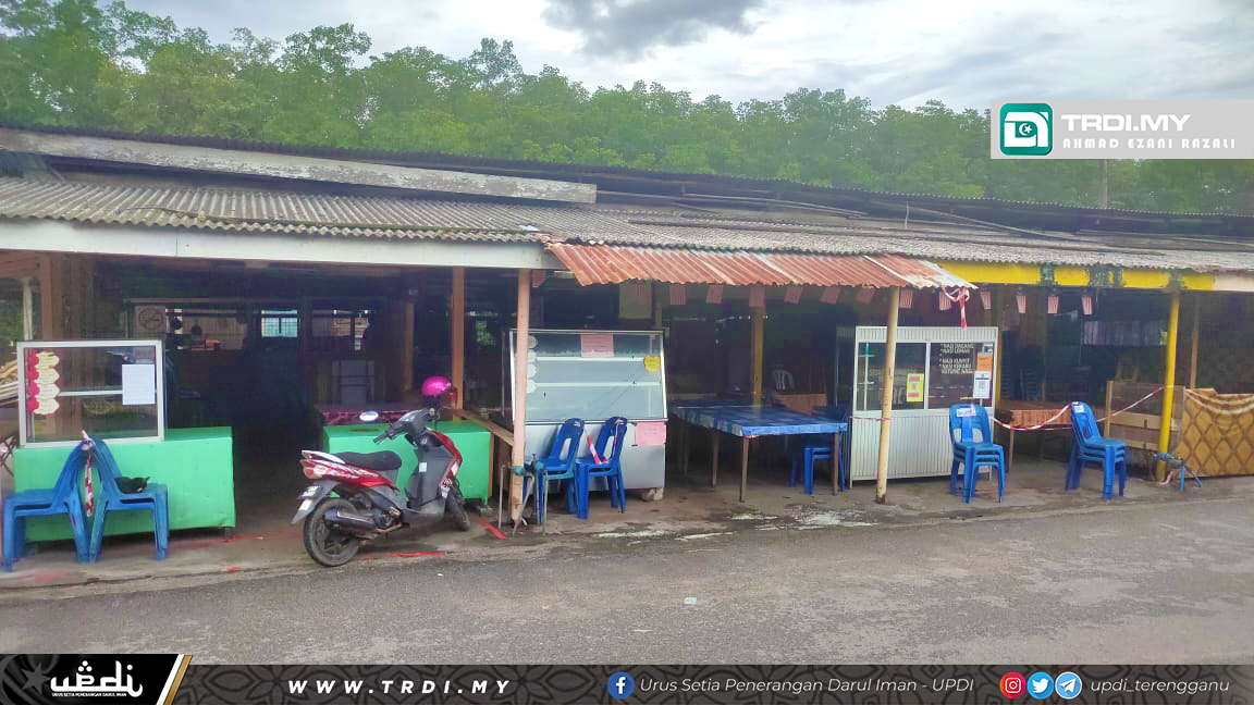 Gerai Makan Pasar Besar Chukai Dinaik Taraf