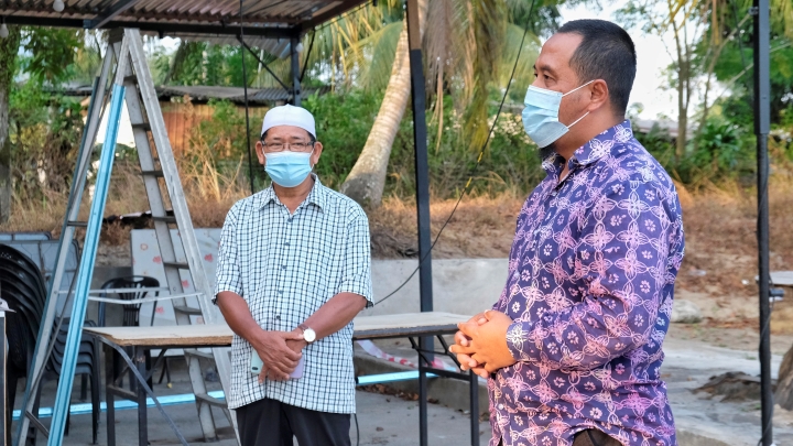 Tempat Mencari Rezeki Dibadai Ribut