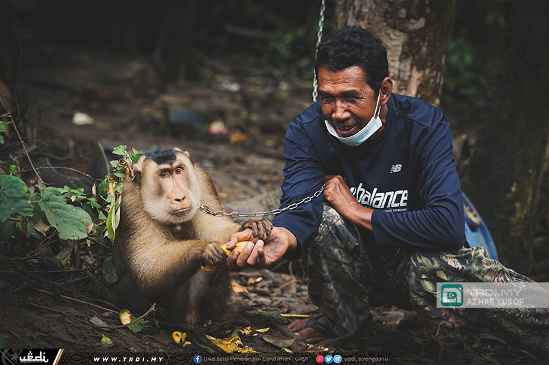 'Boteq' Si Hero Kesayangan Pok Mat