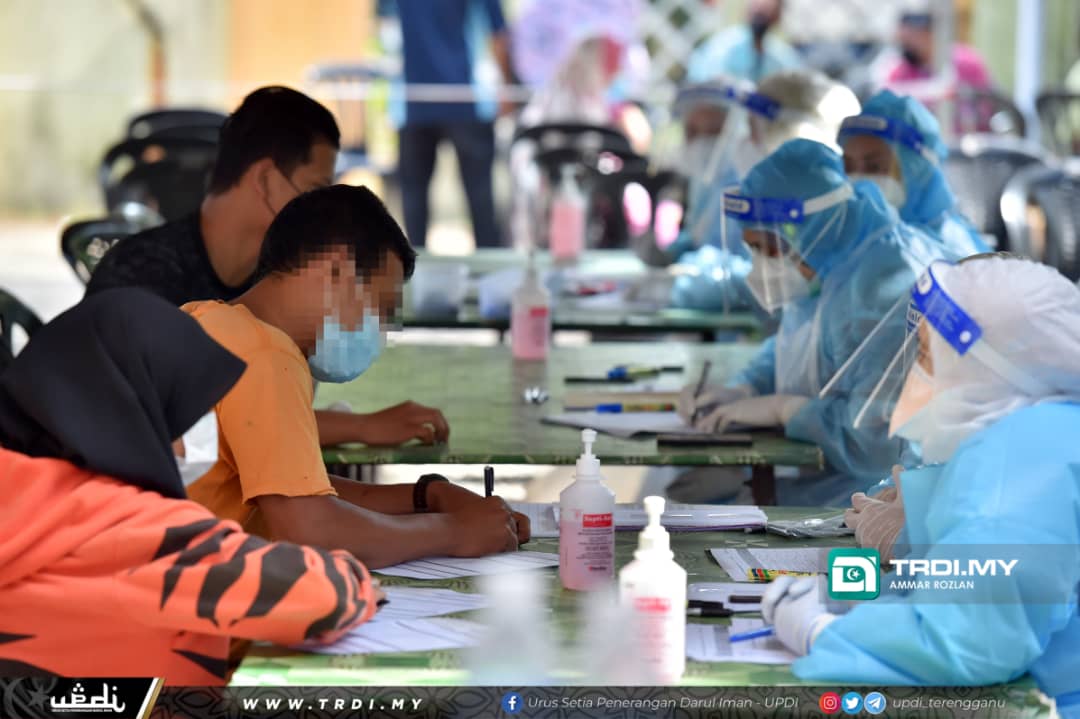 Vaksin Kurangkan Risiko Jangkitan Dan Gejala