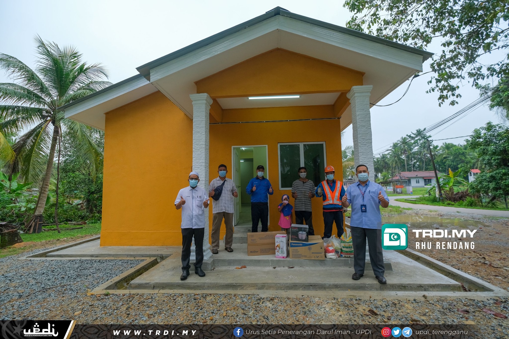 TNB Marang Sambung Bekalan Elektrik Rumah Nelayan