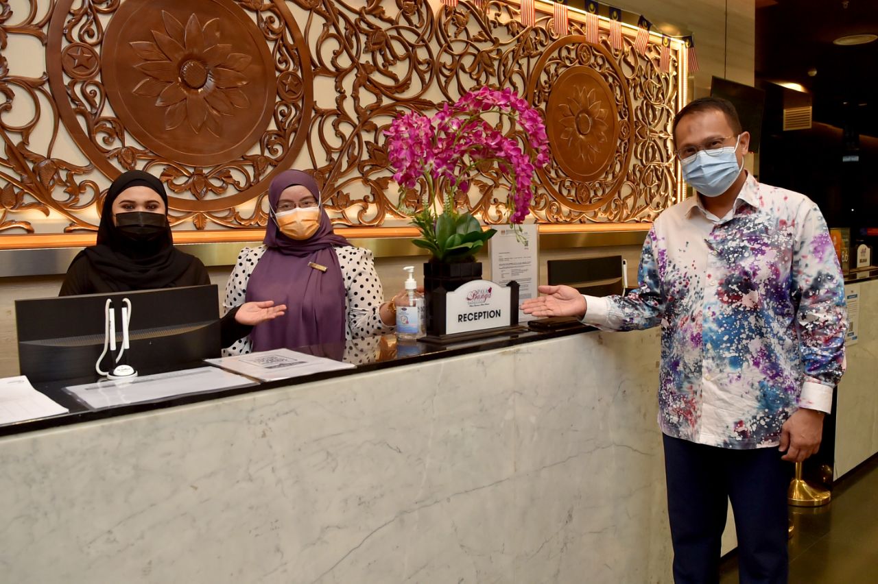 Vaksin Lengkap : Aktiviti Pelancongan Dalam Negeri Dibenarkan