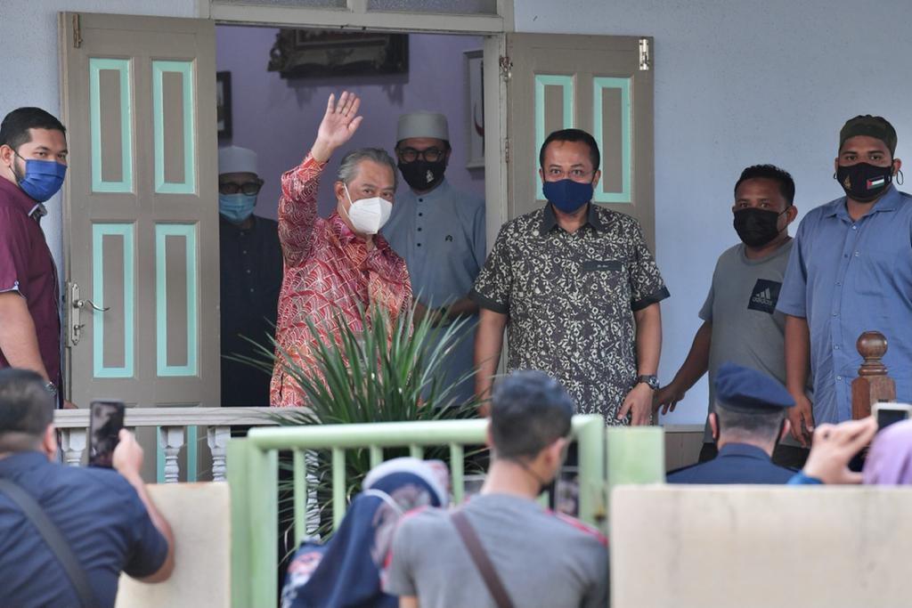 Muhyiddin Kunjungi Abdul Hadi Di Rusila