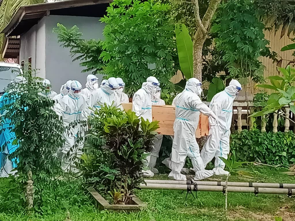 JBPM Bantu Petugas KKM Dalam Pengebumian 151 Jenazah Pesakit COVID-19