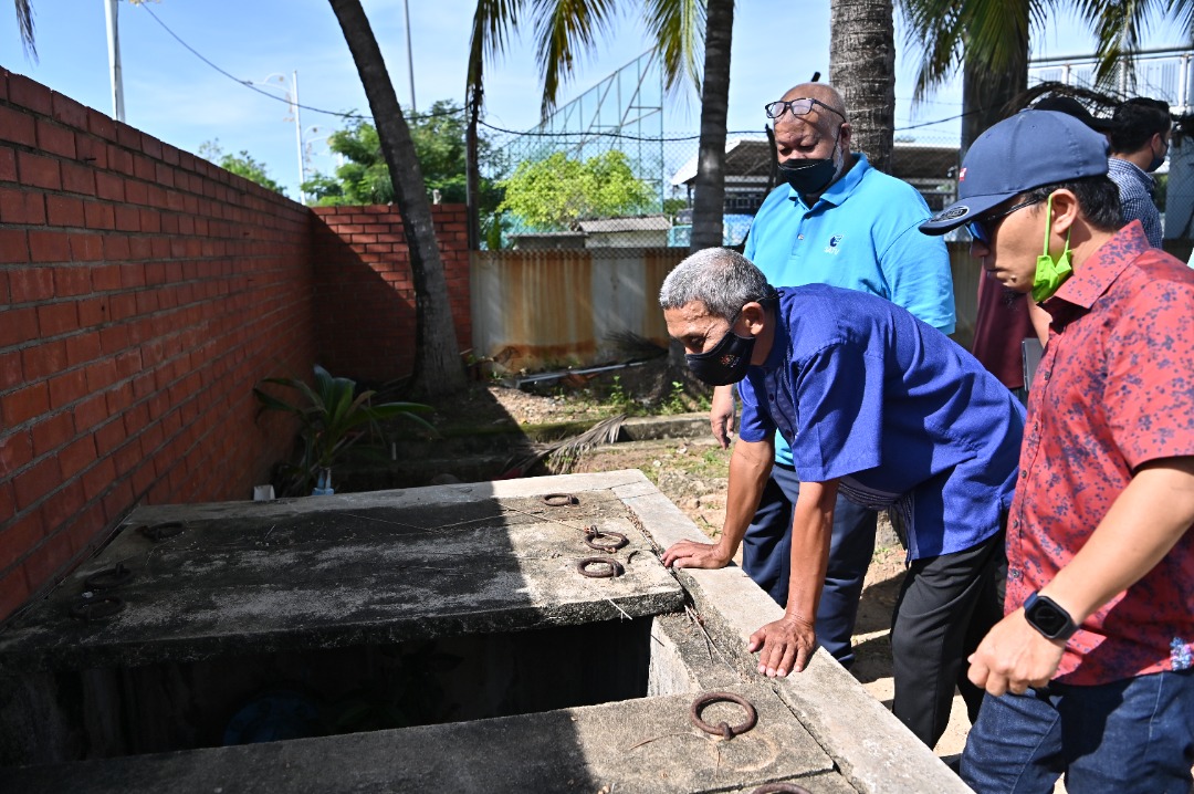 'Kerosakan Pusat Akuatik Batu Buruk Perlu Dibaiki Segera'