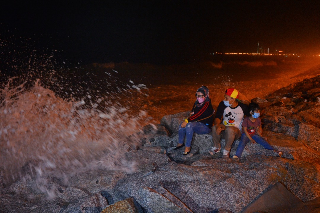 Fenomena Air Pasang Besar Bukan Untuk Berpesta