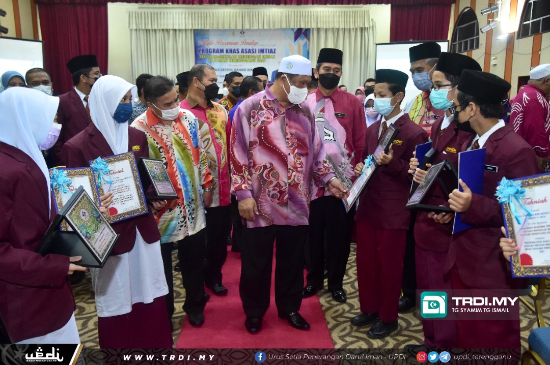 Tiada Pelajar Terengganu Tercicir Kerana Miskin