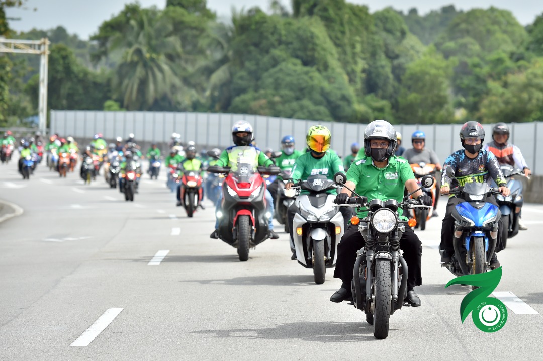 Takiyuddin Ketuai Konvoi 300 'Mat Motor' Di Terengganu