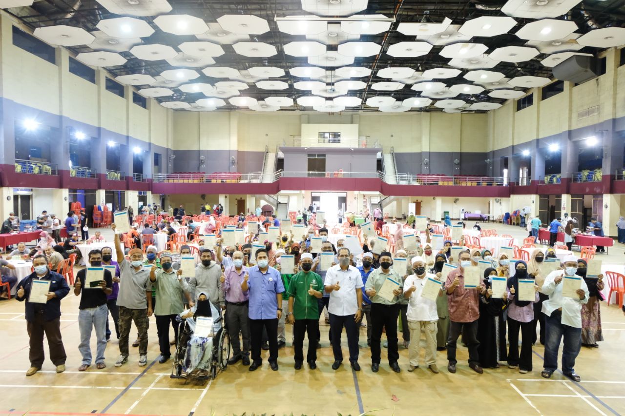 92 Peserta RTB Kampung Mak Chili Terima Geran