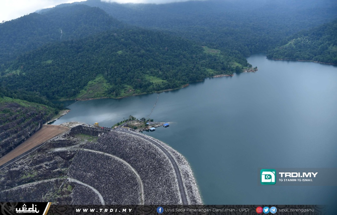 Video Tular Air Deras Bukan Di Tasik Kenyir-TNB