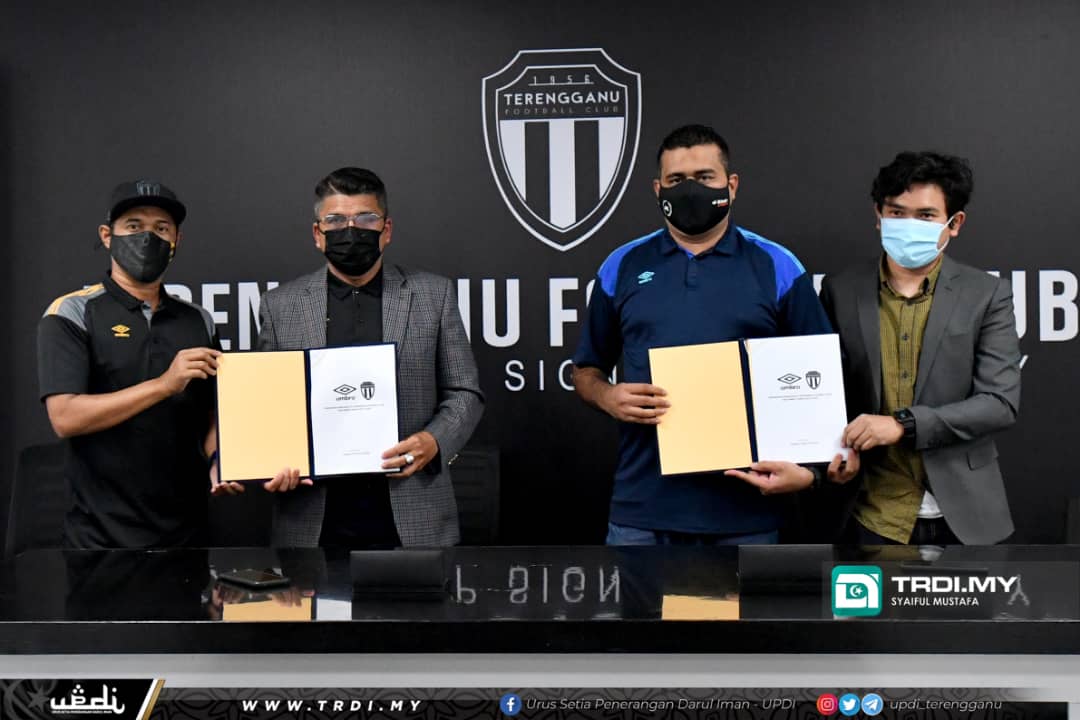 Umbro Taja Jersi TFC RM2 Juta