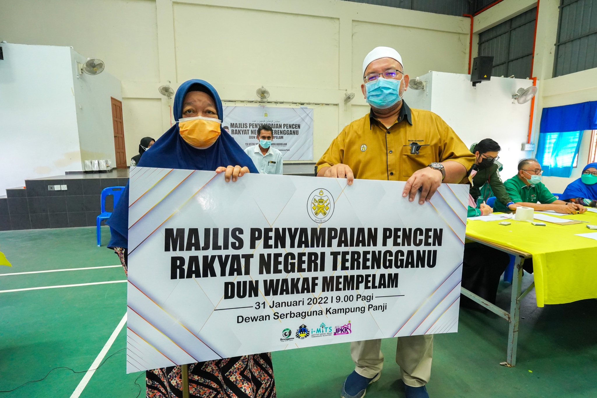 1,797 Warga Emas KT Terima Pencen Rakyat