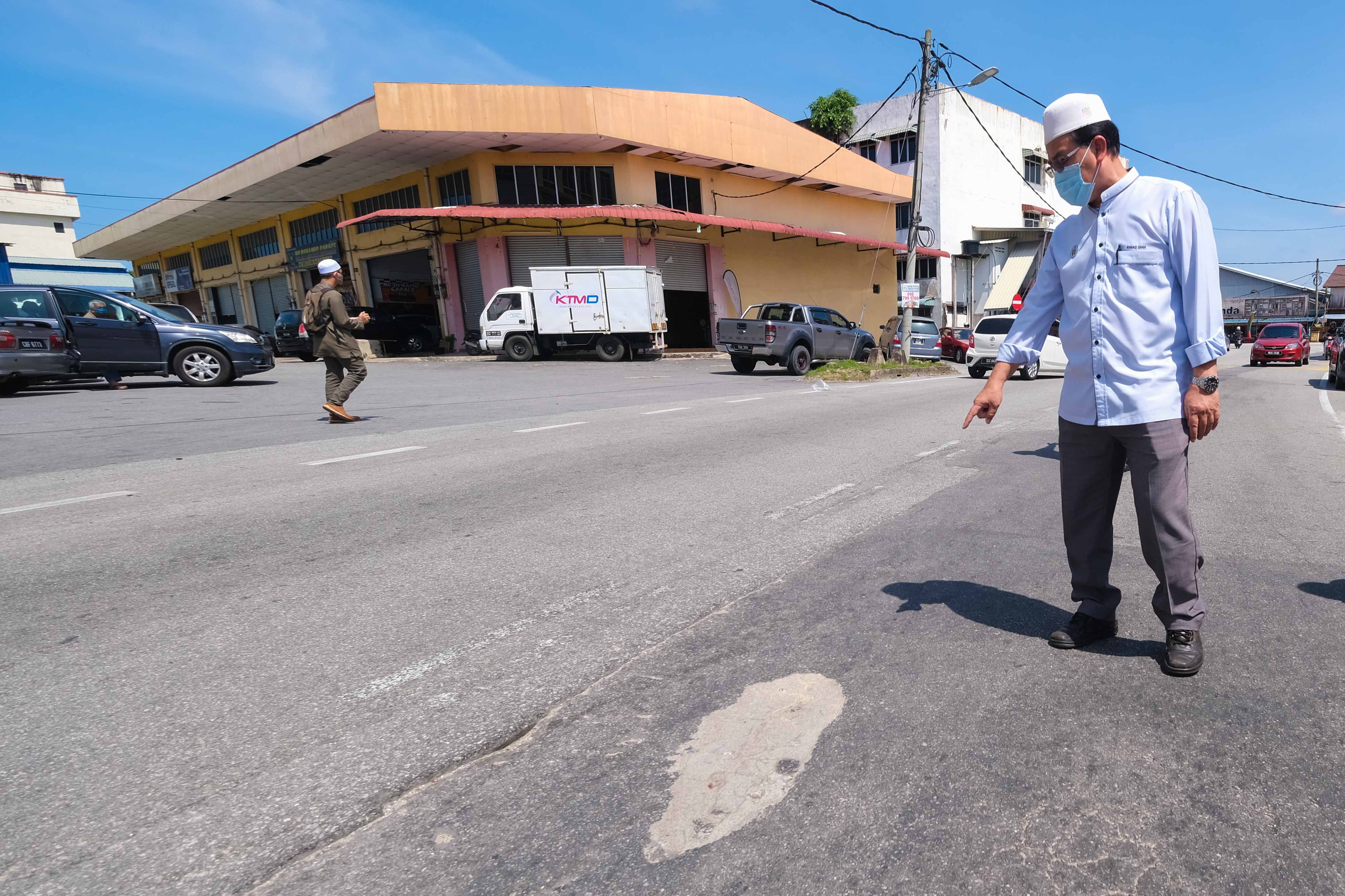 Jalan Raya Ke Bandar Rosak Akan Segera Dibaiki