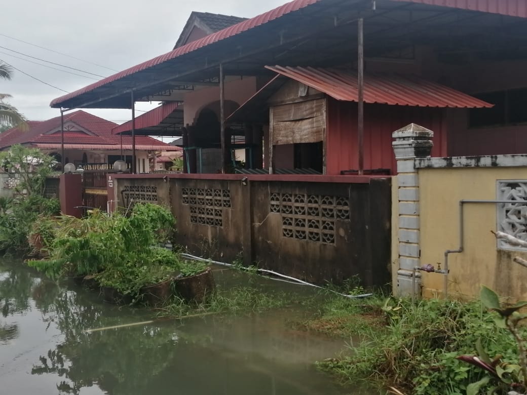 Banjir, Angin Kencang Luar Jangka Cemaskan Penduduk