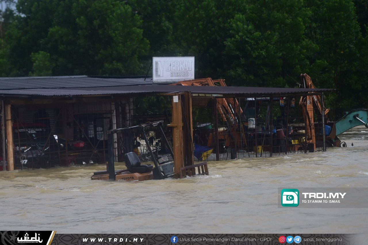 Air Pasang Besar : 37 Kampung Berisiko Banjir