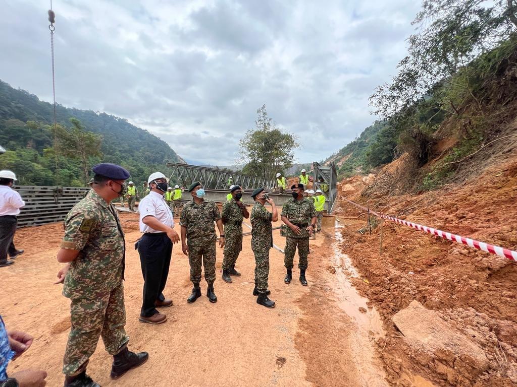 TDM Bina Jambatan Sementara Di Jenagor