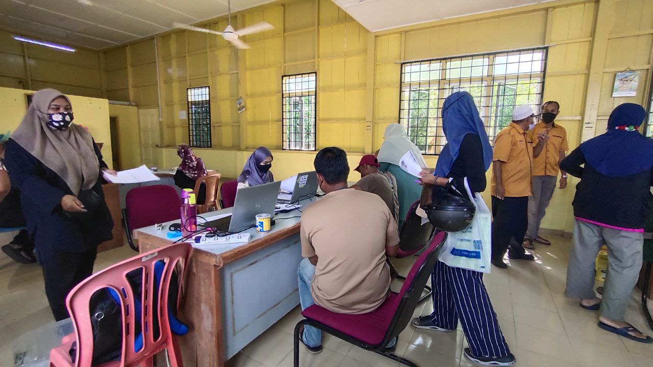 DUN Sura Buka Kaunter Permohonan Bantuan i-Fitri