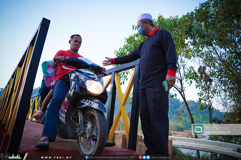 Jambatan Sementara Untuk Penduduk Belukar Bukit Sedia Digunakan